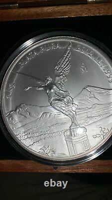 Rare Mexico 1 kilo. 999 Silver Libertad BU Minted