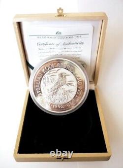 1992, Australie. Énorme pièce en argent de 30 dollars Kookaburra (1 kilo) avec boîte et certificat d'authenticité (COA).