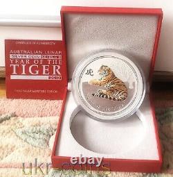 2010 Australie 1 Kilo Kg $30 Année du Tigre Pièce en argent Lunar II avec un œil en pierre précieuse