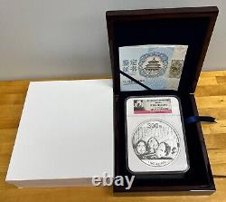 2013 Chine S300Y 1 Kilo Argent Panda Proof PF-70 UC NGC COA/Box