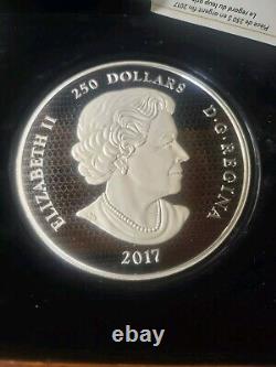 2017 AUX YEUX DU LOUP DE LA FORÊT Pièce de monnaie en argent de 1 kilo Preuve de 250 $ Canada RCM #76