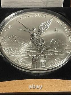 2023 Mexique argent Libertad 1 kilo Preuve Inversée comme Reverse Proof avec boîte en bois et COA