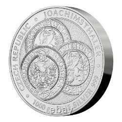 Pièce d'argent d'1 kilo de 80 dollars Thaler République Tchèque 2023 en capsule Niue Czech Mint