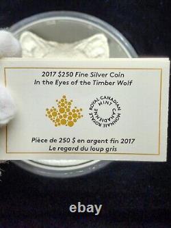 Pièce d'argent du Canada de 1 kilo (kg) de 2017 aux yeux du loup de la forêt, seulement 400 exemplaires fabriqués.