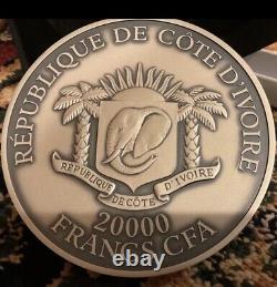 Pièce d'argent magnifique de 2 kilos TIGER Relief 20000 Francs Côte d'Ivoire 2021