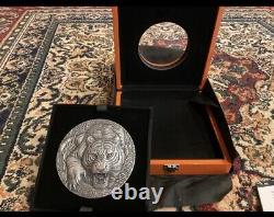 Pièce d'argent magnifique de 2 kilos TIGER Relief 20000 Francs Côte d'Ivoire 2021