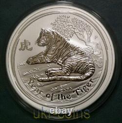 Pièce en argent de 1/2 kilo de Perth en Australie pour l'année du Tigre 2010 Lunar II, d'une valeur de 15 dollars.